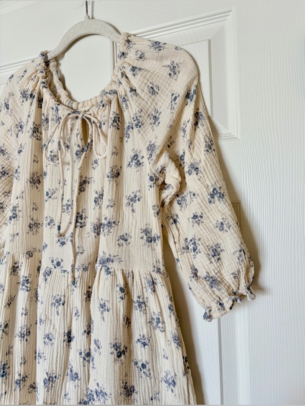 NWOT Cream & Blue Floral Midi Dress — Size Small - Picture 2 of 5